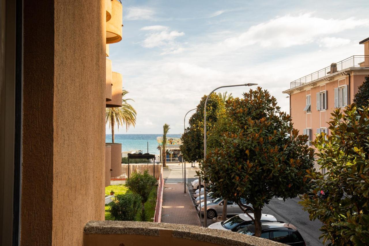 Xxv Aprile Casa Per Ferie Hotel Albenga